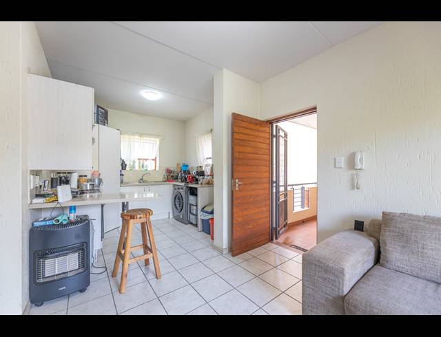2 BEDROOM SECTIONAL TITLE FOR SALE IN DOUGLASDALE